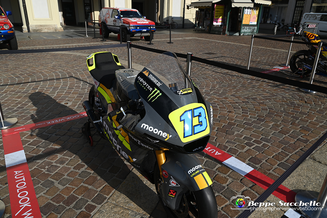 VBS_3898 - Autolook Week - Le auto in Piazza San Carlo.jpg